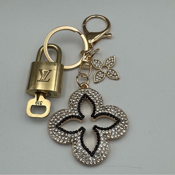 Louis Vuitton Accessories - Authentic Louis Vuitton Lock & Key on Unbranded BagCharm Key Chain Black Crystal